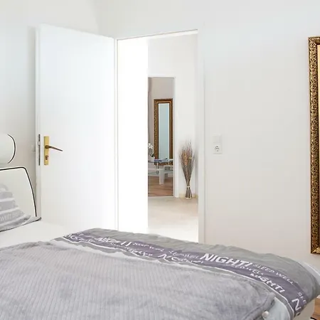 Holidayapartment Apartment Ruesselsheim