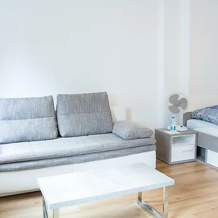 Holidayapartment Apartment Ruesselsheim