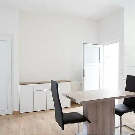 Apartment Holidayapartment Ruesselsheim